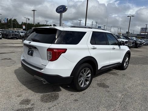 Certified 2023 Ford Explorer Limited image 2