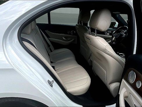 Used 2018 Mercedes-Benz E 300 4d Sedan E300 w/ Premium 1 Package image 27