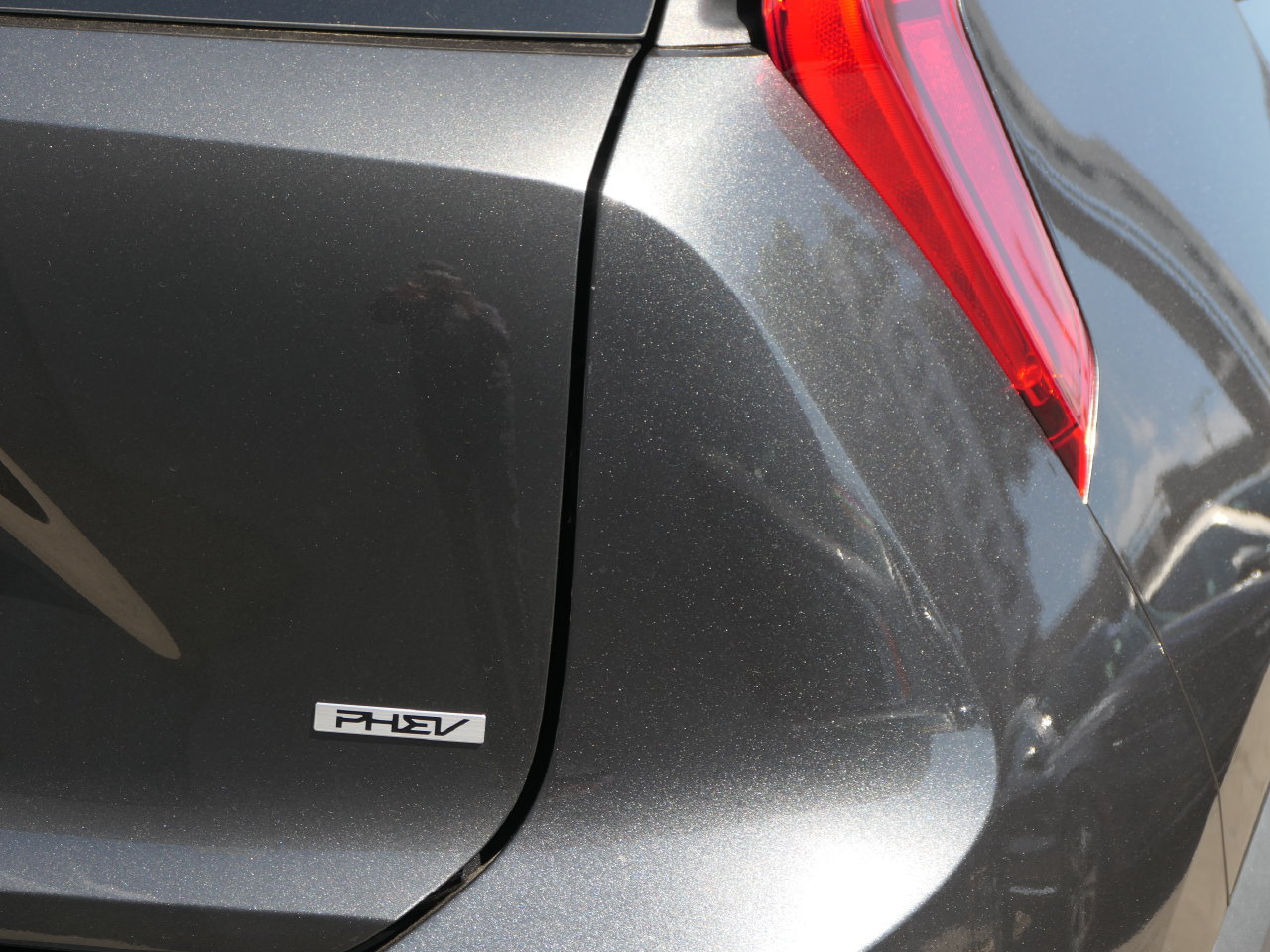 Used 2025 Kia Niro EX FWD image 4