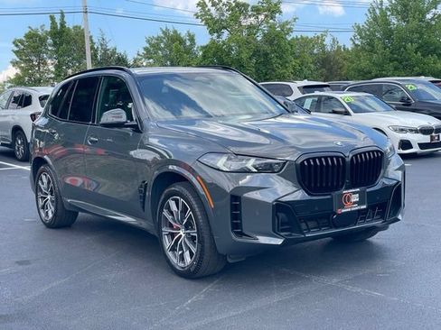 Used 2026 BMW X5 xDrive40i w/ M Sport Package AWD/4WD image 3