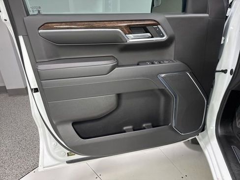 Used 2024 GMC Sierra 1500 Elevation image 8
