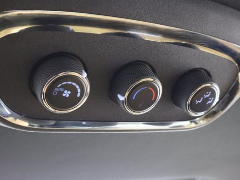 Used 2015 Dodge Durango Citadel w/ Technology Group RWD image 34