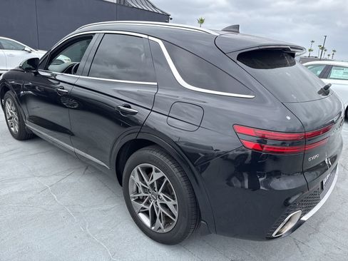 Used 2023 Genesis GV70 2.5T w/ Select Package AWD/4WD image 7