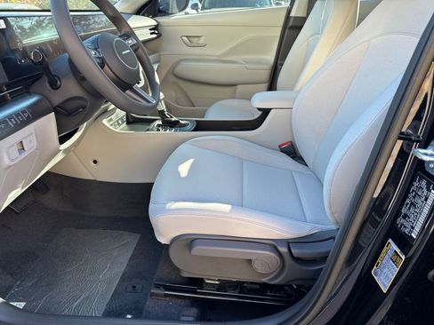 New 2026 Hyundai Kona SE image 9