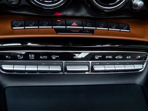 Used 2018 Mercedes-Benz AMG GT Roadster image 33
