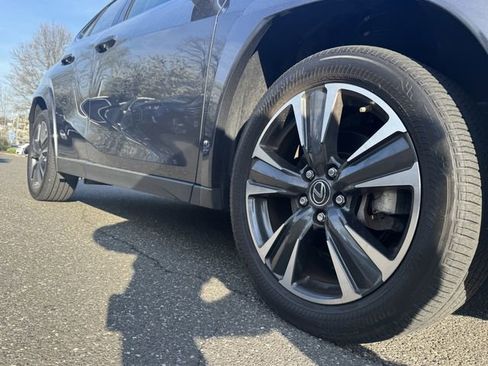 Used 2024 Lexus UX 250h AWD w/ Premium Package image 9