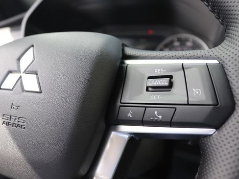 New 2026 Mitsubishi Outlander LE AWD/4WD image 21