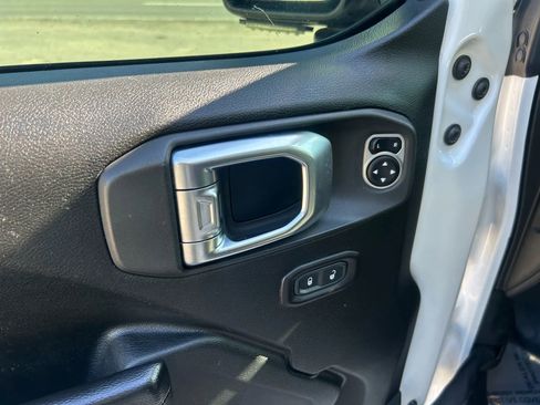 Used 2020 Jeep Gladiator Sport w/ Quick Order Package 24S image 23