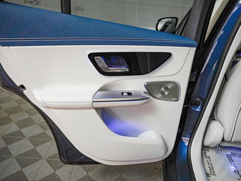 Certified 2023 Mercedes-Benz EQE 500 4MATIC SUV image 23