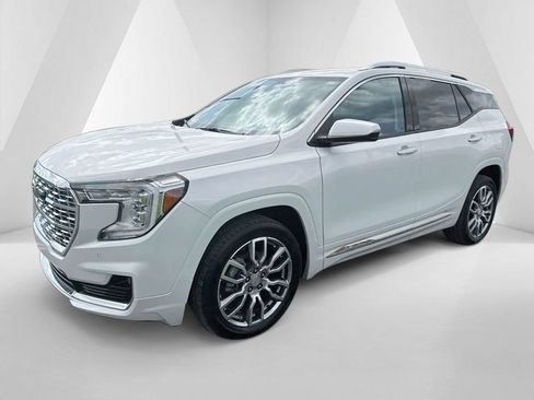 Used 2024 GMC Terrain Denali w/ LPO, Floor Liner Package AWD/4WD image 3