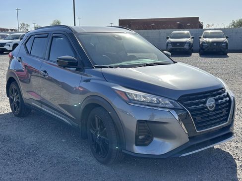 Certified 2021 Nissan Kicks SR w/ SR Premium Package FWD image 3