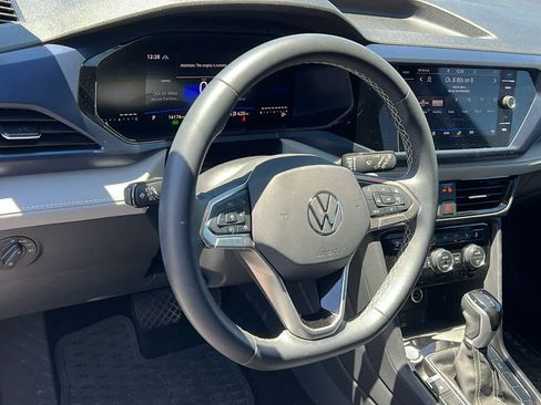 Certified 2024 Volkswagen Taos SE AWD/4WD image 10