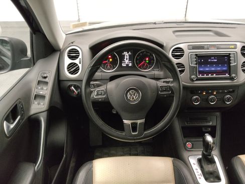 Used 2017 Volkswagen Tiguan S FWD image 22