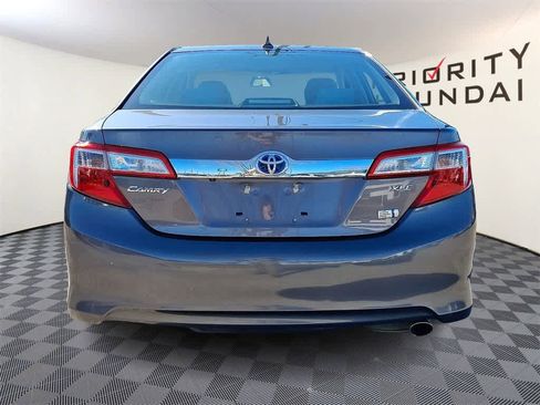 Used 2014 Toyota Camry XLE image 5