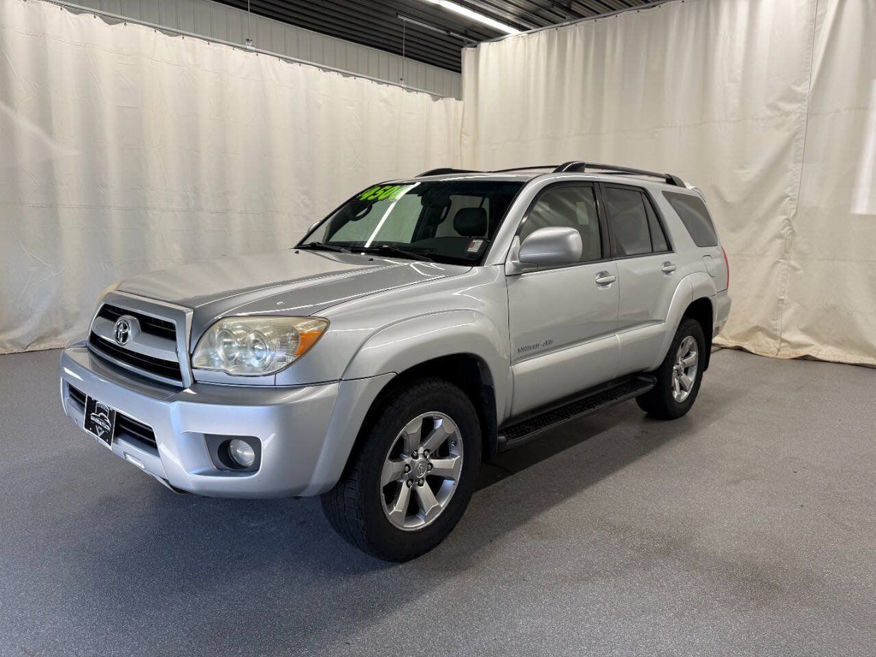 Used 2008 Toyota 4Runner Limited w/ Limited Extra Value Pkg 1 AWD/4WD image 1