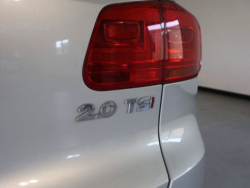 Used 2015 Volkswagen Tiguan S FWD image 37