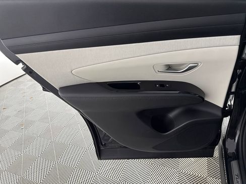 Used 2025 Hyundai Tucson Limited FWD image 14