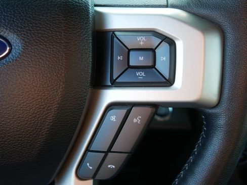 Used 2018 Ford F150 Lariat w/ Equipment Group 502A Luxury AWD/4WD image 22