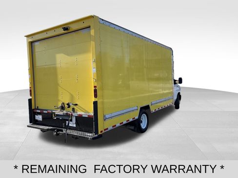 Used 2022 Ford E-350 and Econoline 350 Super Duty w/ Power Windows & Locks Group image 5