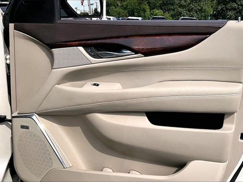 Used 2015 Cadillac Escalade ESV Premium AWD/4WD image 24
