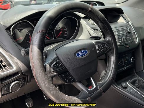 Used 2018 Ford Focus ST FWD image 10