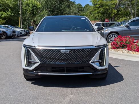 Used 2024 Cadillac Lyriq Tech w/ Driver Assist Package RWD image 8