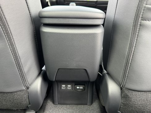 New 2026 Toyota Prius Plug-In Hybrid FWD image 7