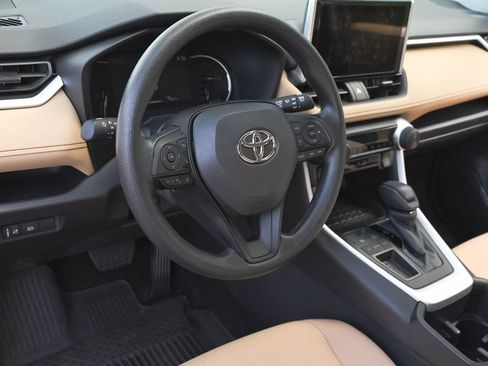 Used 2025 Toyota RAV4 LE FWD image 8