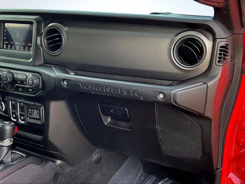 Used 2023 Jeep Wrangler Sport S image 17