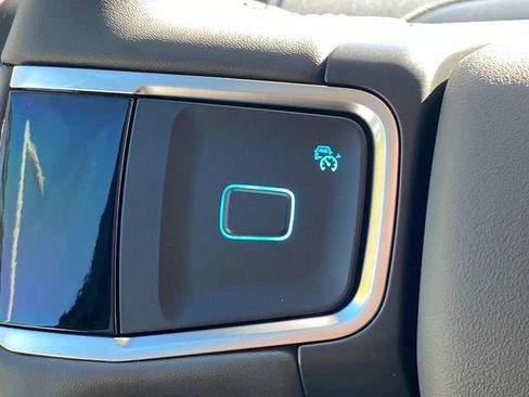 New 2025 Ford Expedition Active AWD/4WD image 17