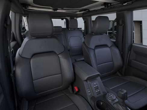 New 2025 Ford Bronco Badlands image 10