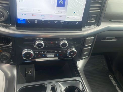 Used 2025 Ford F150 Lariat AWD/4WD image 21