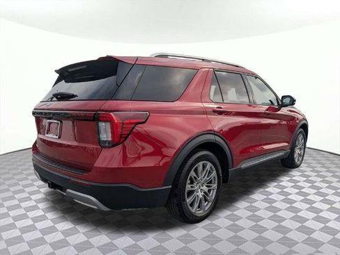 Certified 2025 Ford Explorer Platinum RWD image 3