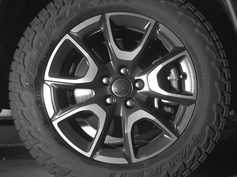 Used 2025 Jeep Compass Trailhawk AWD/4WD image 13