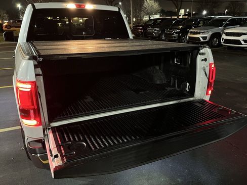 Used 2017 Ford F150 Lariat image 9