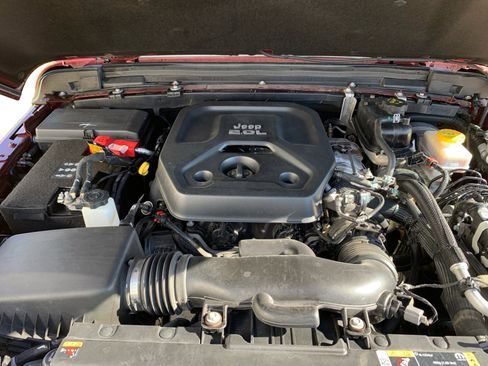 Used 2021 Jeep Wrangler Sport S image 6