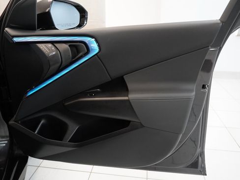 Used 2025 BMW X3 xDrive30i w/ M Sport Package image 32