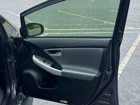 Used 2013 Toyota Prius Three FWD image 19