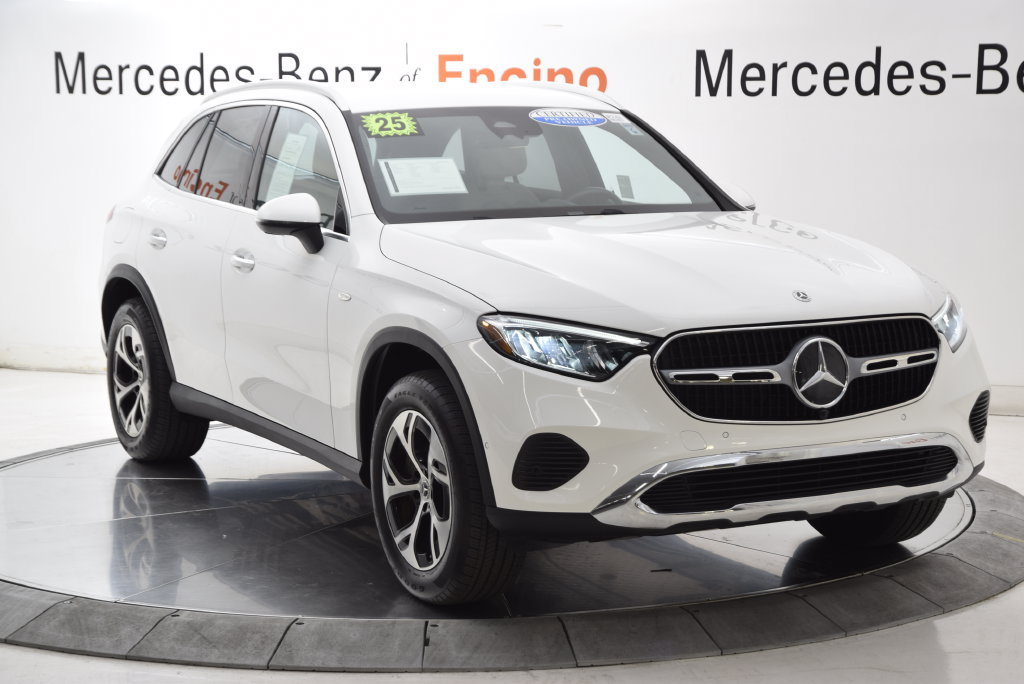 Used 2025 Mercedes-Benz GLC 350e 4MATIC image 8