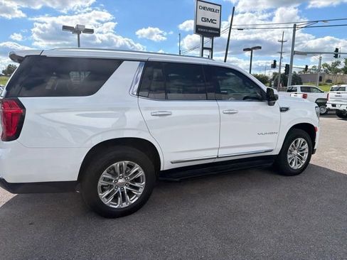 Used 2024 GMC Yukon SLT w/ SLT Luxury Package AWD/4WD image 18