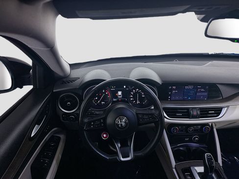 Used 2021 Alfa Romeo Stelvio Ti w/ Nero Edizione image 17