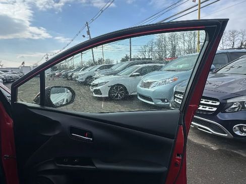 Used 2018 Toyota Prius Prime Plus w/ Carpet Mat Package image 23