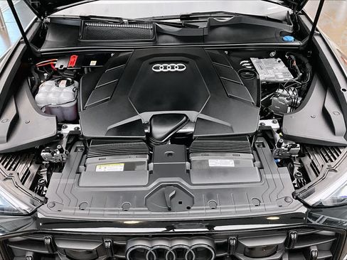 Certified 2025 Audi Q8 Premium Plus AWD/4WD image 29