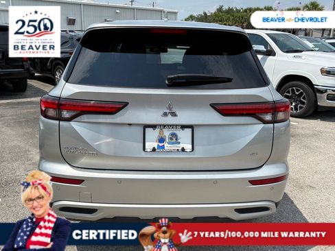 Used 2023 Mitsubishi Outlander SE FWD image 6