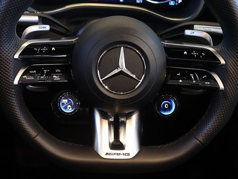 Used 2022 Mercedes-Benz SL 63 AMG 4MATIC image 26