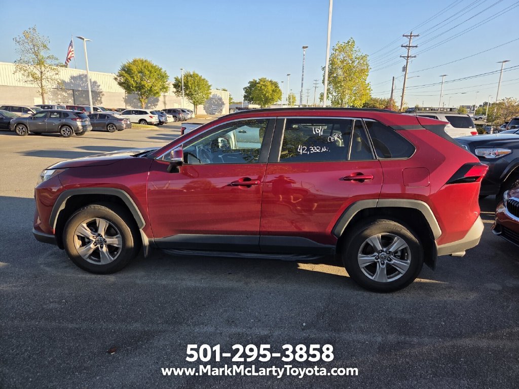 Used 2023 Toyota RAV4 XLE FWD image 7