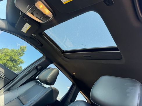 Used 2019 Jeep Grand Cherokee Limited AWD/4WD image 9