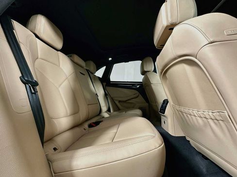 New 2026 Porsche Macan AWD/4WD image 28