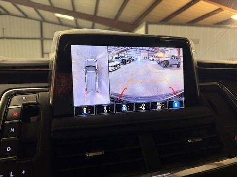 Used 2021 Chevrolet Tahoe LT w/ LT Signature Package image 18