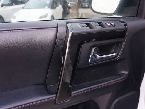 Used 2019 Toyota 4Runner TRD Off-Road Premium image 3